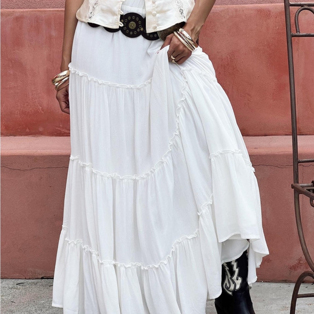 *NEW WITH TAGS* MIRIAH MAXI SKIRT WHITE PRINCESS POLLY SIZE 2